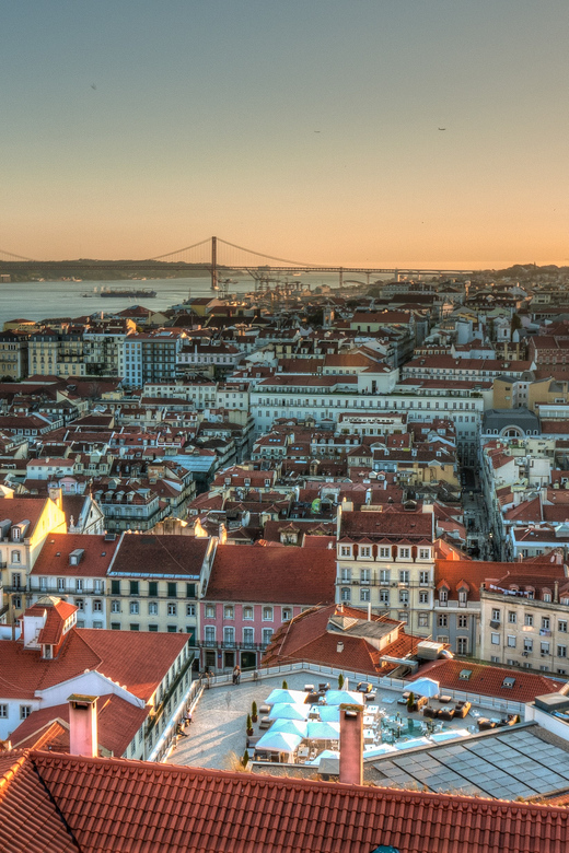 Lisbon's historic old town in a tuk-tuk in German - Is $188 good value for four people?