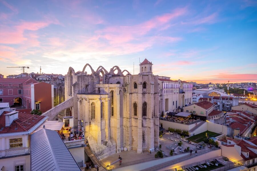 Lisbon's historic old town in a tuk-tuk in German - Graça and the climb to Senhora do Monte