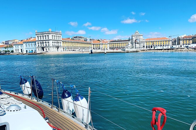 Lisbon Sailing Tour: 2-Hour Cultural Scenic Cruise with Wine - The 25th of April Bridge and Cristo Rei