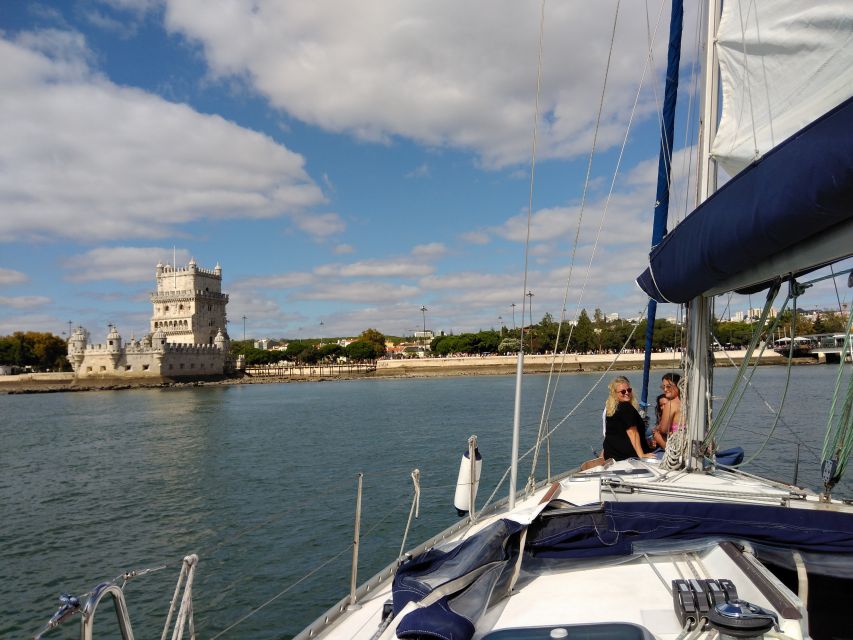 Lisbon: Sailing Tour with Wine and Snacks - Why the small group matters