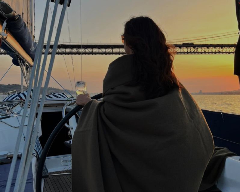 Lisbon: Scenic Day & Sunset Boat Tour with a Drink - Filipa’s hosting and the human side of the trip