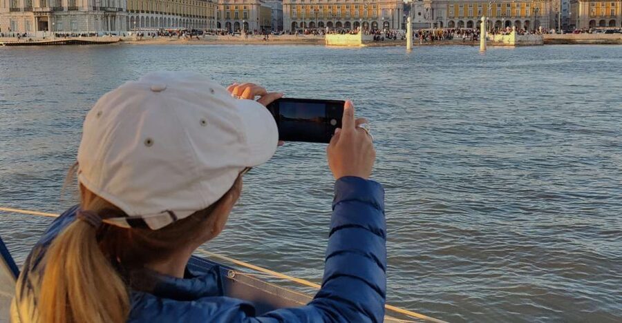Lisbon: Scenic Day & Sunset Boat Tour with a Drink - What $47 buys you on a two-hour cruise