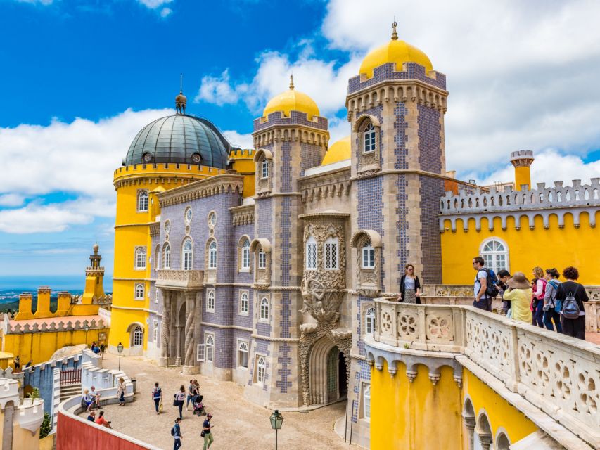 Lisbon: Sintra, Pena, Cabo da Roca Coast & Cascais Day Tour - Two hours to find your own Cascais