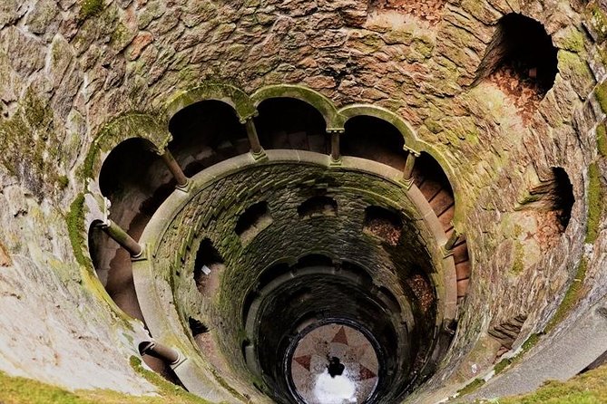 Lisbon: Sintra, Pena, Cabo da Roca Coast & Cascais Tour - Sintra: a two-hour introduction to the old center