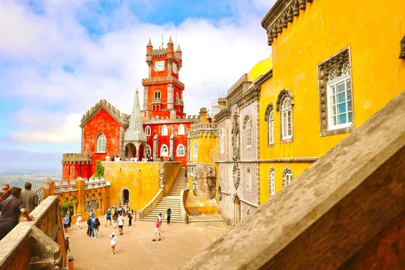 Lisbon: Sintra, Pena, Cascais & Cabo Day Tour with Tickets - Why this day trip works from Lisbon