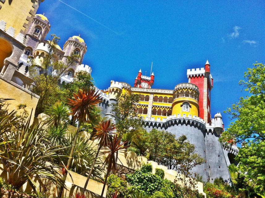 Lisbon: Sintra & Pena Palace Guided Tour with Hotel Pickup - The road through Seteais and Monserrate