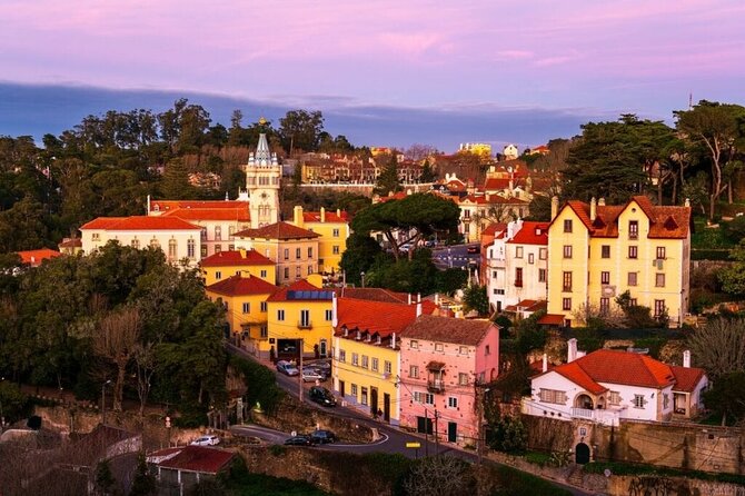 Lisbon: Sintra, Pena, Regaleira, Cabo Roca Coast and Cascais 8h - Lunch and free time in Cascais