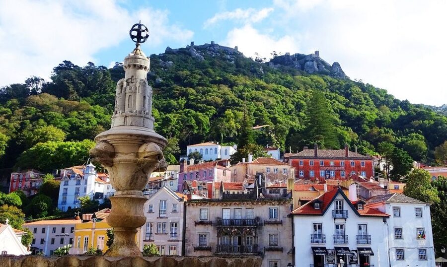 Lisbon: Sintra, Quinta da Regaleira, Cabo da Roca & Cascais - Who should book this tour?