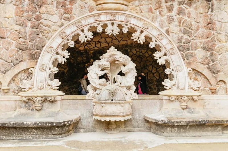 Lisbon: Sintra Tour with Optional Regaleira & Pena Gardens - Group size, comfort, and the guide’s role