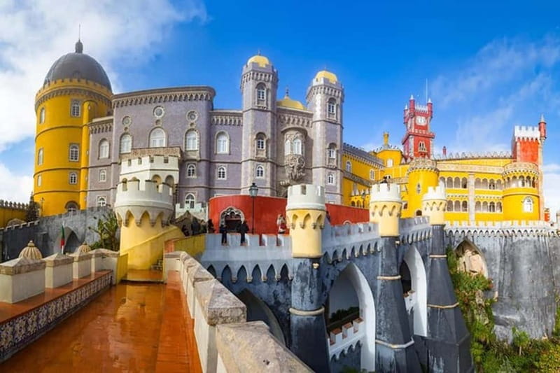 Lisbon: Sintra Tour with Optional Regaleira & Pena Gardens - Sintra historic center and the famous pastry