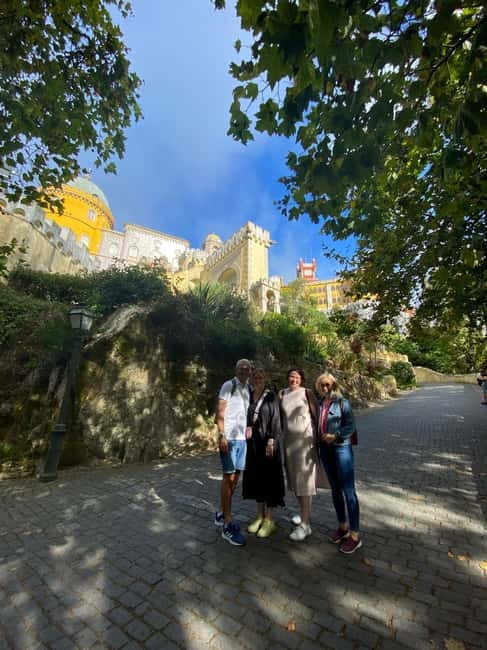 Lisbon: Sintra Tour with Pena Palace and Quinta da Regaleira - The pace, walking, and group size