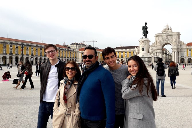 Lisbon Small-Group Sightseeing City Tour with Transportation - Medieval Lisbon at the cathedral and castle