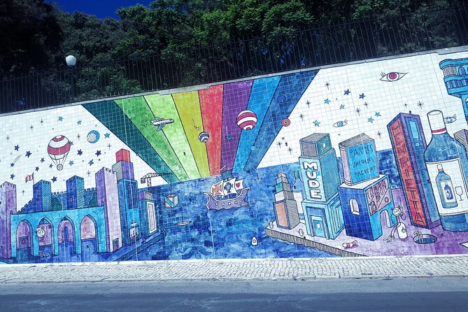LISBON Street Art Tour - Why Lisbon street art works best on foot