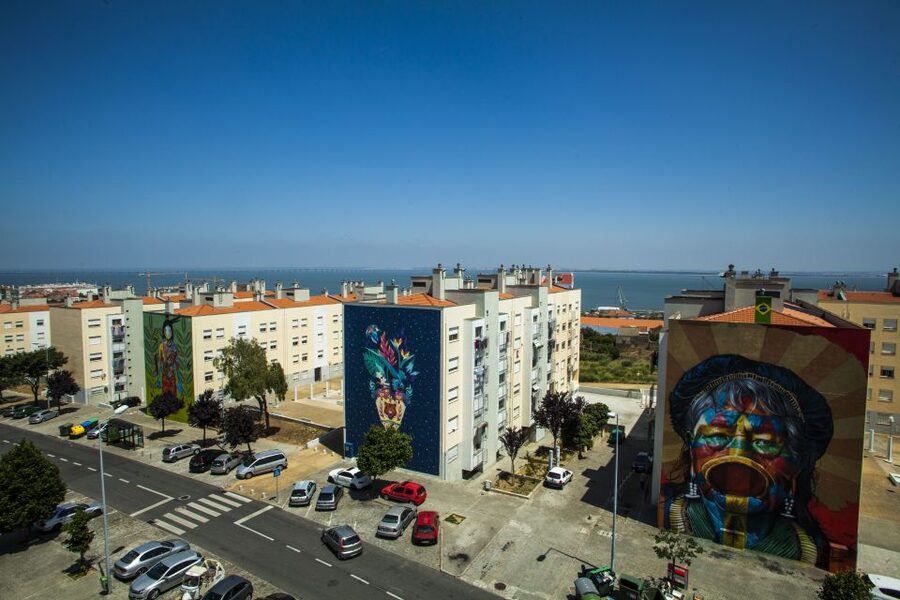 Lisbon: Street Art Tuk Tuk Tour - The old buildings make the route more than a mural hunt