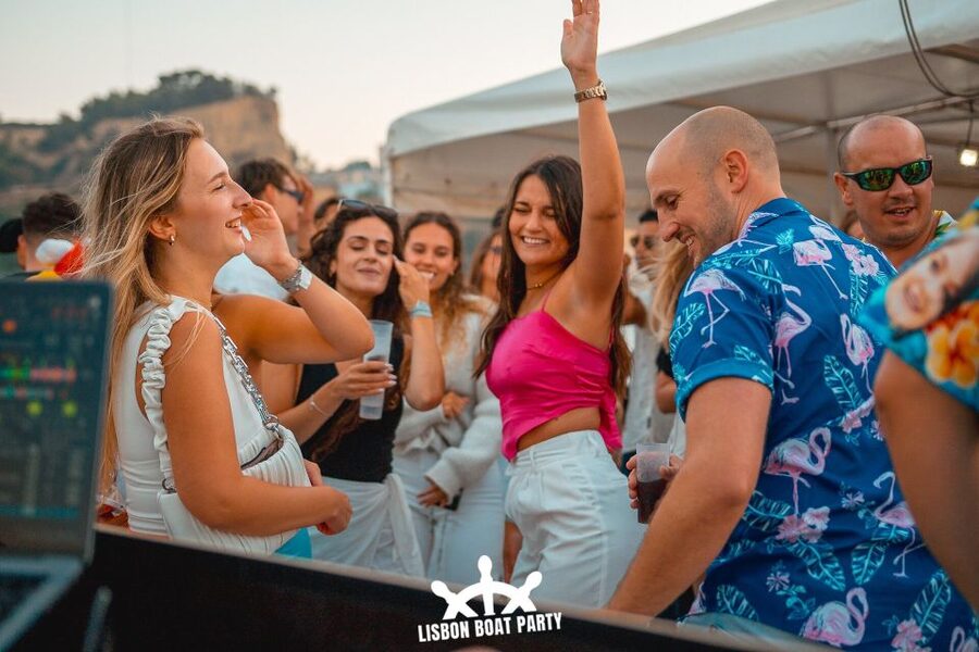 Lisbon: Sunset Boat Party with 2 Drinks and Free Club Entry - Should you book the Lisbon boat party?