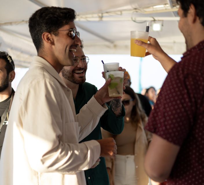 Lisbon: Sunset Boat Tour with Music and Drinks - Alfama, Christ the King, and the bridge