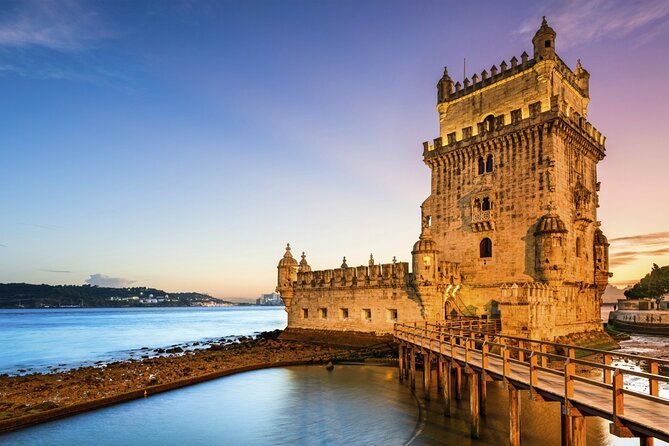 Lisbon : Sunset Catamaran Boat Tour with Music and Drinks - The monument built for Portugal’s maritime age