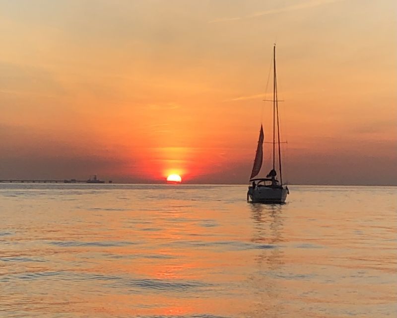 Lisbon: Sunset Cruise with Drinks and Snacks - Key points to know before you sail