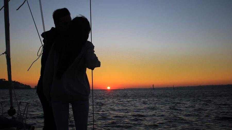 Lisbon: Sunset Cruise with Drinks and Snacks - Drinks, snacks, blankets, and the small-boat atmosphere