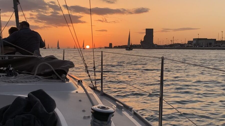 Lisbon: Sunset Cruise with Drinks and Snacks - Leaving from Belém and meeting the riverfront monuments
