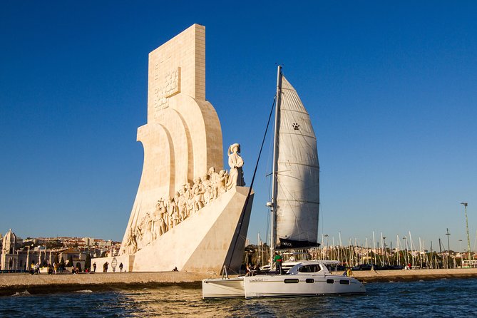 Lisbon: Sunset Cruise With Drinks on Spacious Yacht - Christ the King and the wide Tagus
