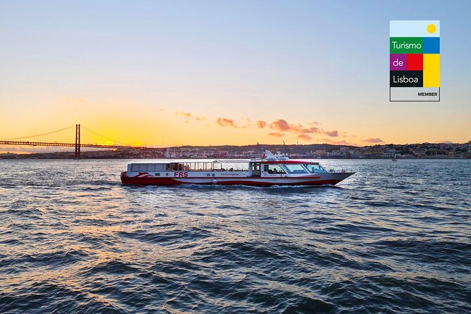 Lisbon Sunset cruise with Welcome Drink and Snack included - Finding the best seat for sunset views