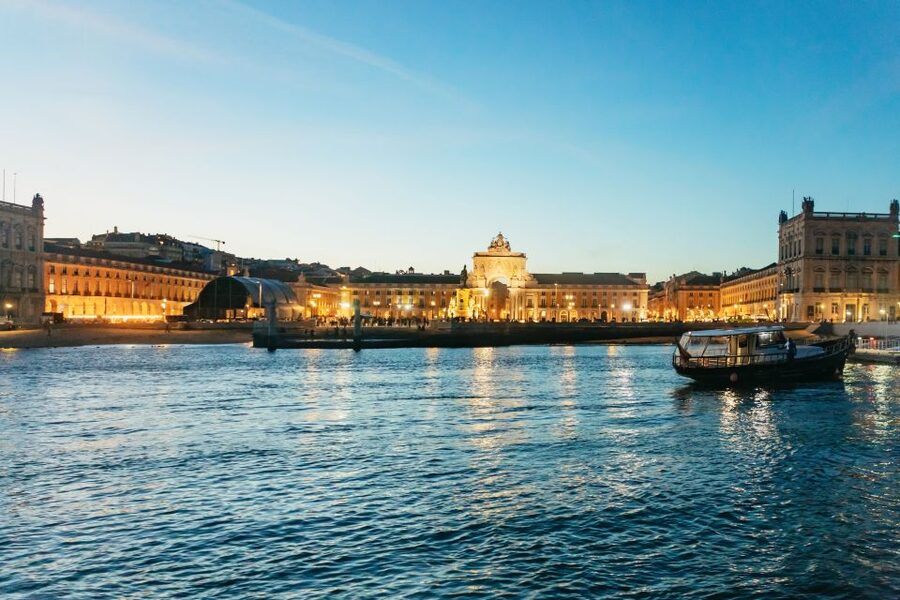 Lisbon: Sunset Cruise with Welcome Drink and Snacks - MAAT, Belém Lighthouse, and the riverfront monuments