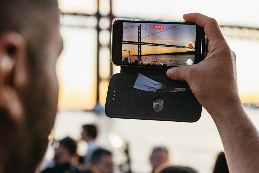 Lisbon: Sunset Cruise with Welcome Drink and Snacks - Drinks, snacks, music, and the overall mood