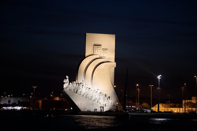 Lisbon – Sunset DJ & Porto Tonic Premium Boat Experience - Alfama and São Jorge Castle at dusk
