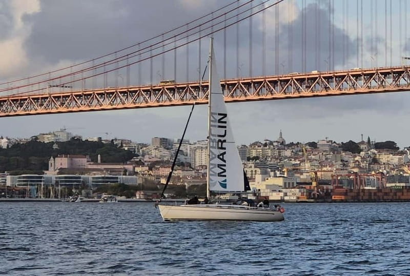 Lisbon: Sunset Sailing Boat Tour with Drinks - From Commerce Square to Almada