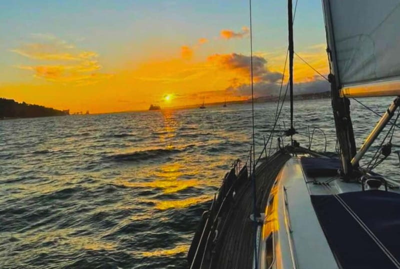 Lisbon: Sunset Sailing Boat Tour with Drinks - Cristo Rei and the 25th of April Bridge