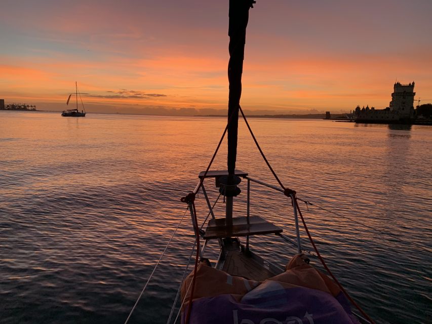Lisbon: Sunset Sailing Cruise with Wine - Key points to know before you book