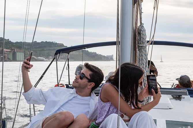 Lisbon: Sunset Tagus River Sailing Tour with Drinks - Boarding at Doca de Alcântara
