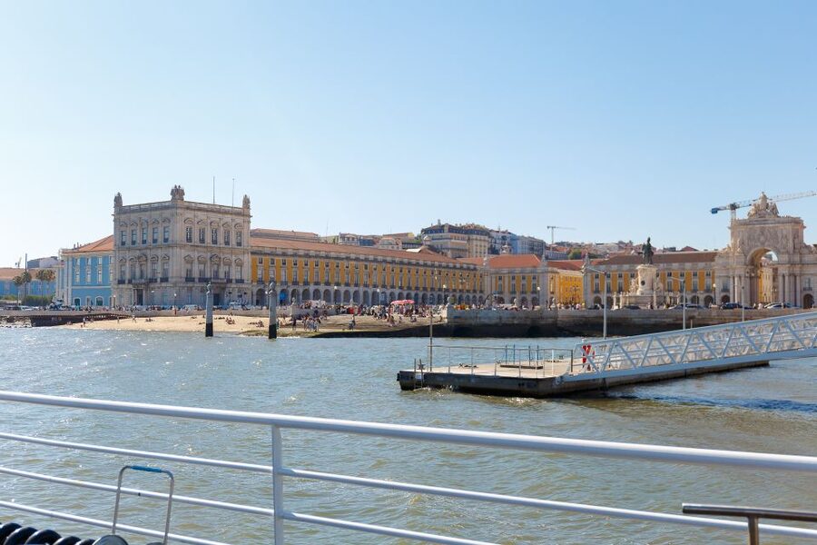 Lisbon: Tagus River Cruise With Brunch - Practical tips for a smoother outing