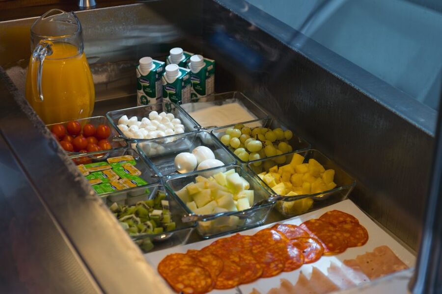 Lisbon: Tagus River Cruise With Brunch - The brunch: useful extra, uncertain value