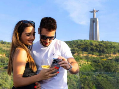 Lisbon: Tejo River Sightseeing Cruise