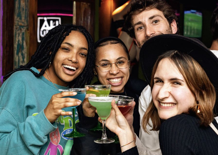 Lisbon: Tipsy Tour Fun Bar Crawl with a Local Guide - Starting at Largo do Carmo