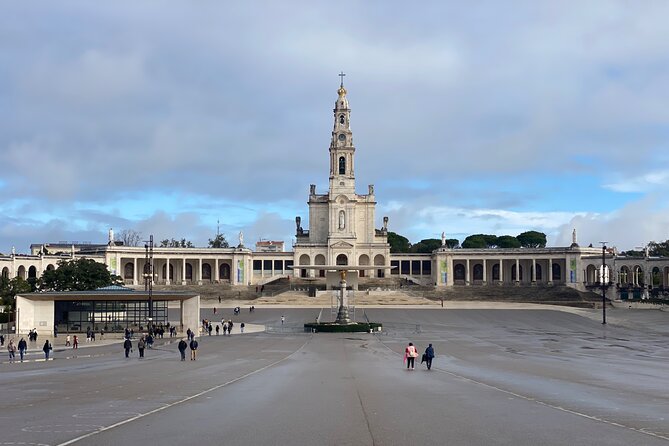 Lisbon to Fatima/Batalha/Nazare & Obidos guided tour 8pax group - Fatima: one hour at Portugal’s major sanctuary