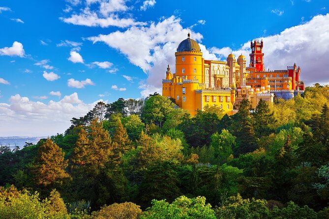 Lisbon to Sintra, Pena Palace, Regaleira & Cascais, small-group - The quick Estoril story