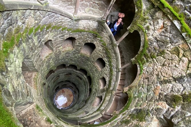 Lisbon to Sintra Pena & Regaleira guided tour in 8pax group - A full Sintra day without wrestling with Lisbon transport
