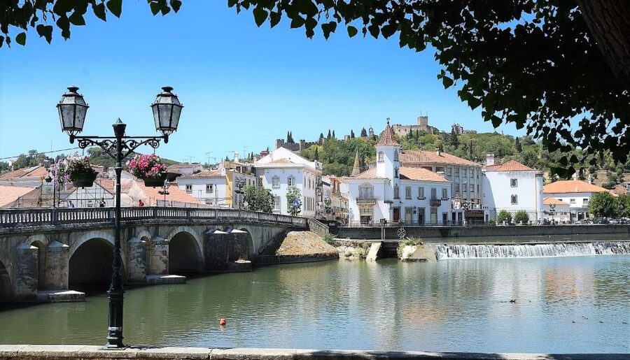 Lisbon: Tomar and Almourol Knights Templar Tour - Who should book this Templar day trip?
