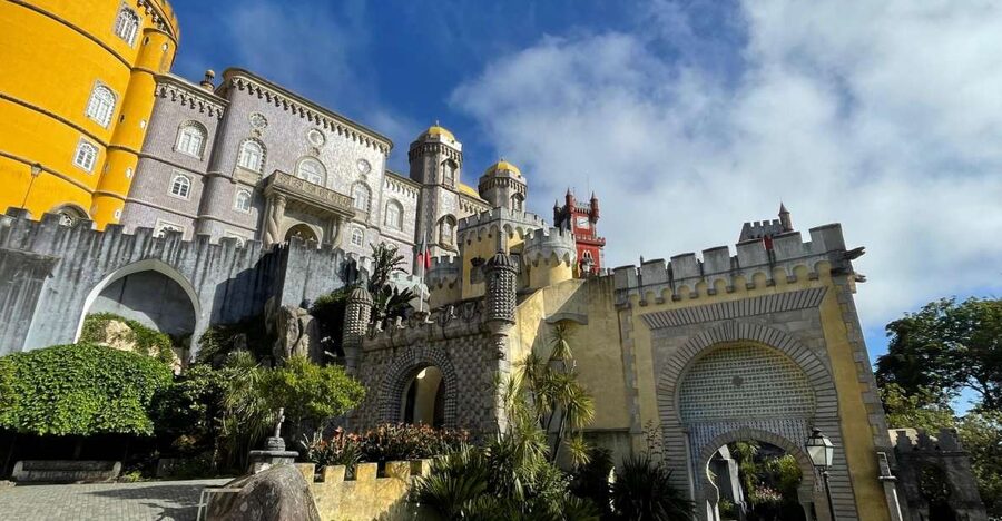 Lisbon: Tour to Sintra, Cabo da Roca and Cascais - Pena Palace and the ticket question
