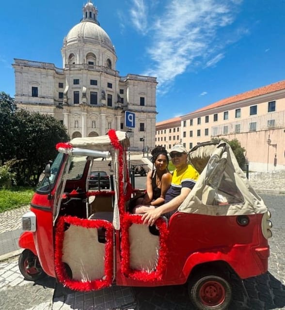 Lisbon Tour With Tuktuk - Graça, São Vicente, and the flea market