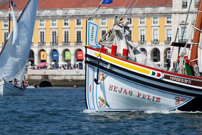 Lisbon Traditional Boats - Express Cruise - 45min - Boarding beside Praça do Comércio