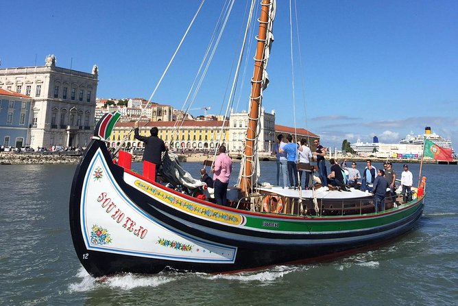 Lisbon Traditional Boats - Guided Sightseeing Cruise - What the commentary is really like