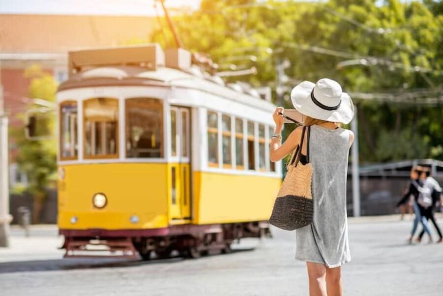 Lisbon: Tram 28 Entry Ticket & Audio Guide with 24-Hour Pass - What the English audio guide adds