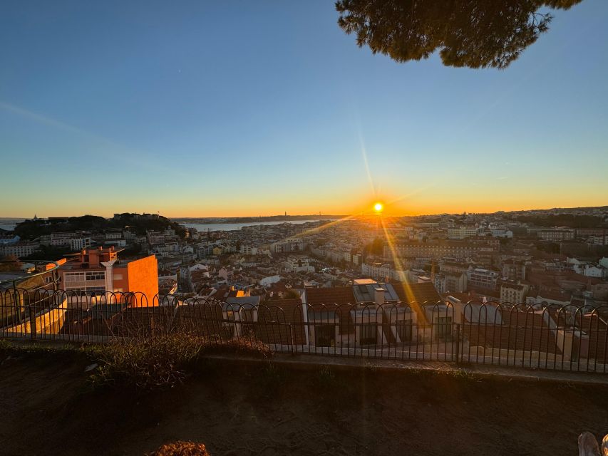 Lisbon: Tuk Tuk with hotel pick up and the best of old city - Senhora do Monte and Lisbon’s big view