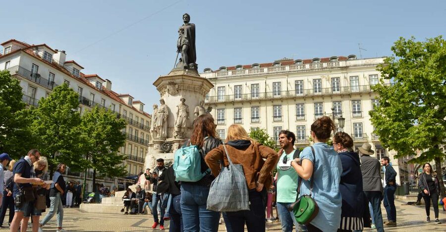 Lisbon: Walking Tour in the Center (Max 12 Participants) - Chiado, Praça Luís de Camões, and the old poets’ quarter