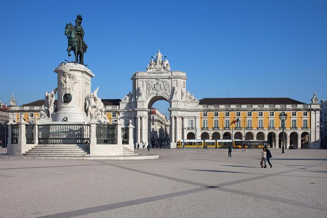 Lisbon Yellow Boat River Hop-On Hop-Off Tour - Key points to know before boarding