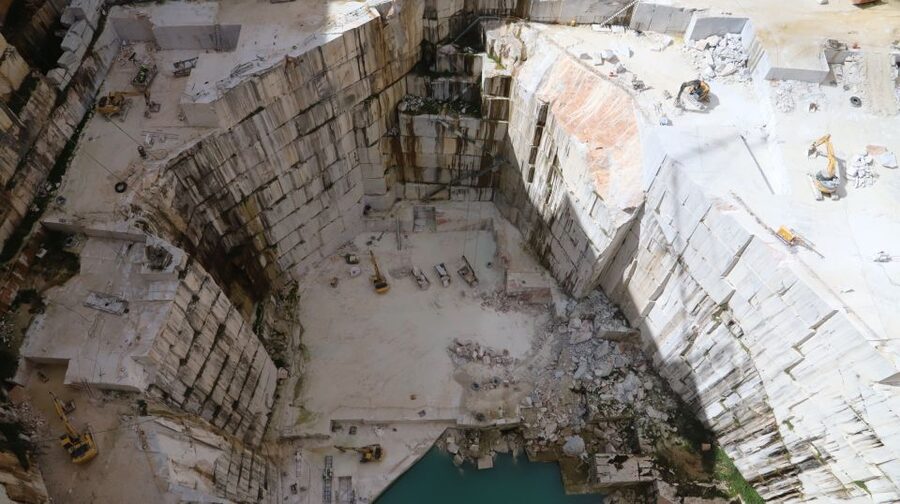 Marble Tour in Vila Viçosa - Starting at the marble center in Vila Viçosa
